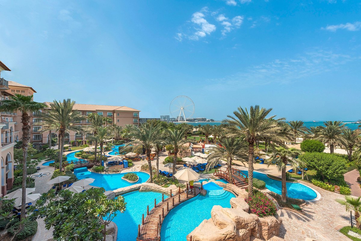 Luxury Oasis Retreat